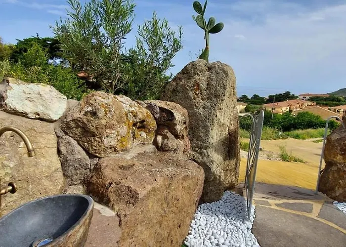 In Sardegna Con Giardino E Vista Mare